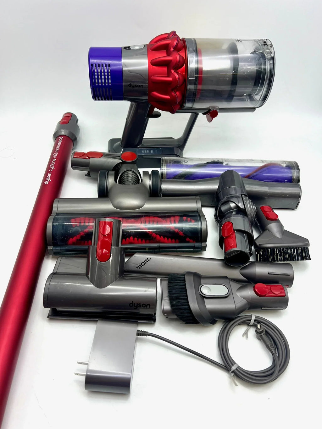 Pre-Owned Dyson Cyclone V10 Motorhead Cordless Stick Vacuum 244393-01 - PURPLE/RED (Fair)
