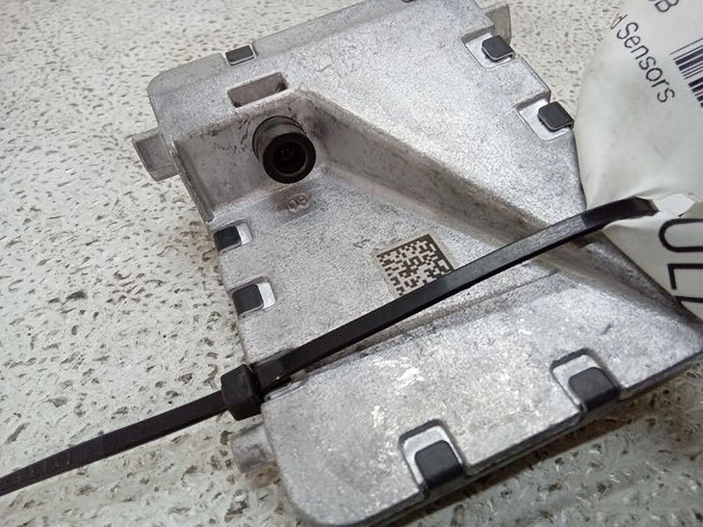 Pre-Owned 2019 Toyota Camry Front Lane Departure Camera 8646C-06060 OEM (Good)