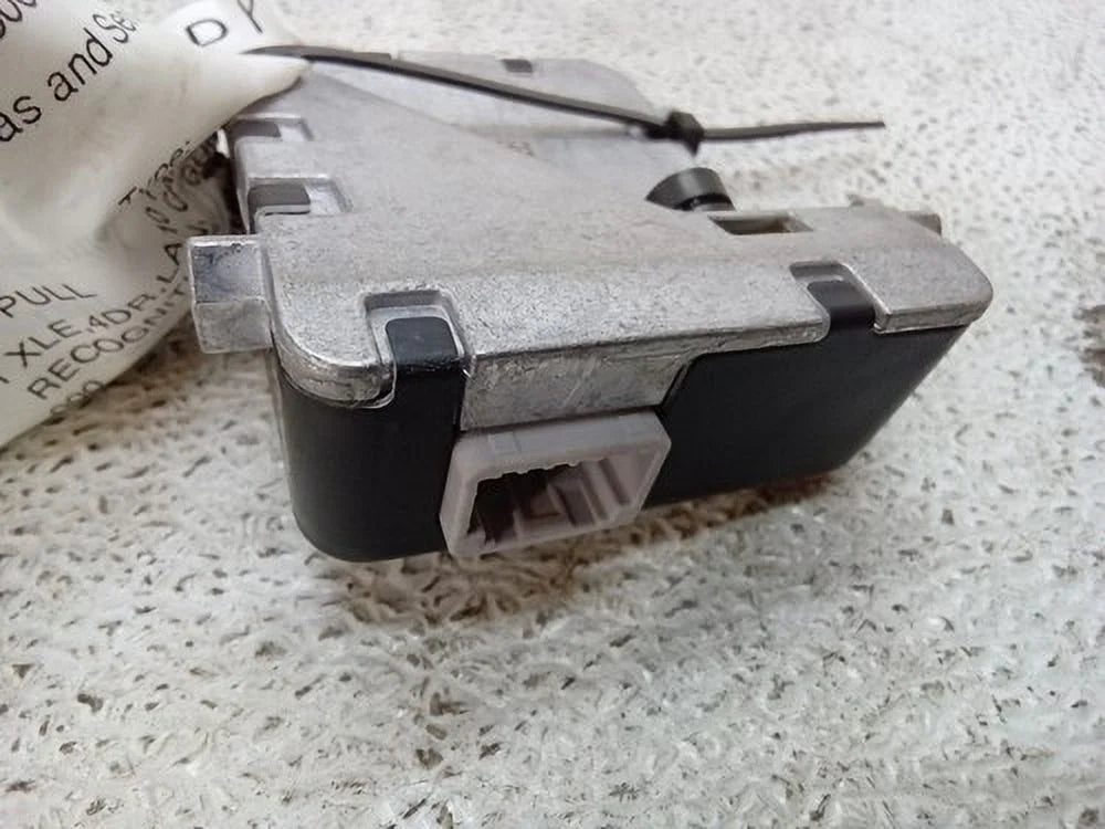 Pre-Owned 2019 Toyota Camry Front Lane Departure Camera 8646C-06060 OEM (Good)