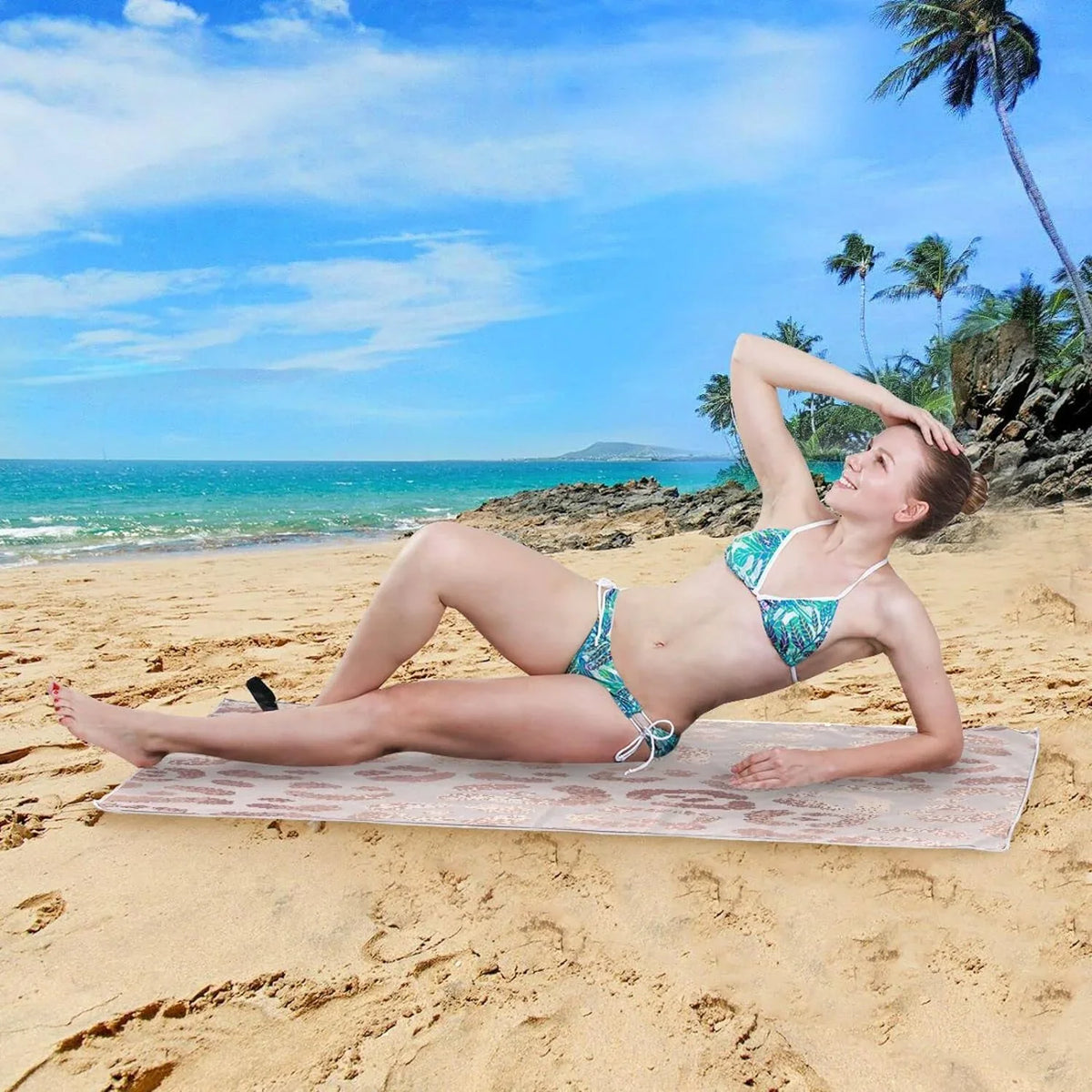 Bestwell Leopard Beach Towel Oversized Towel Blanket, Thin Lightweight Microfiber Sand Free Quick Dry Towel, 30”X60” Multipurpose Pool Bath Yoga Swim Shower Towel